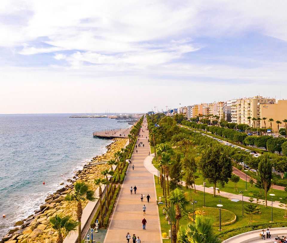 Coastal Living, City Energy & Active Lifestyle